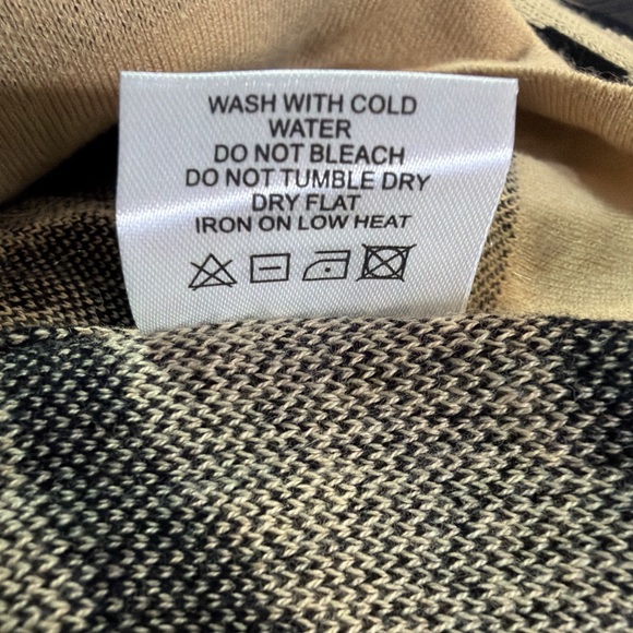 Tyler Boe Tan and Black Tiger Pattern Sweater. EC. Size medium - Picture 7 of 7